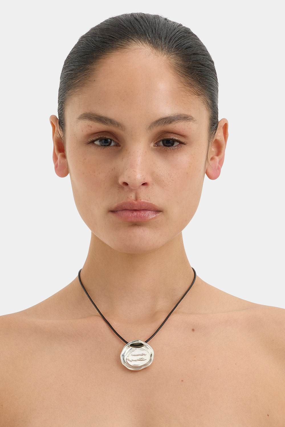 Notte Pendant Necklace