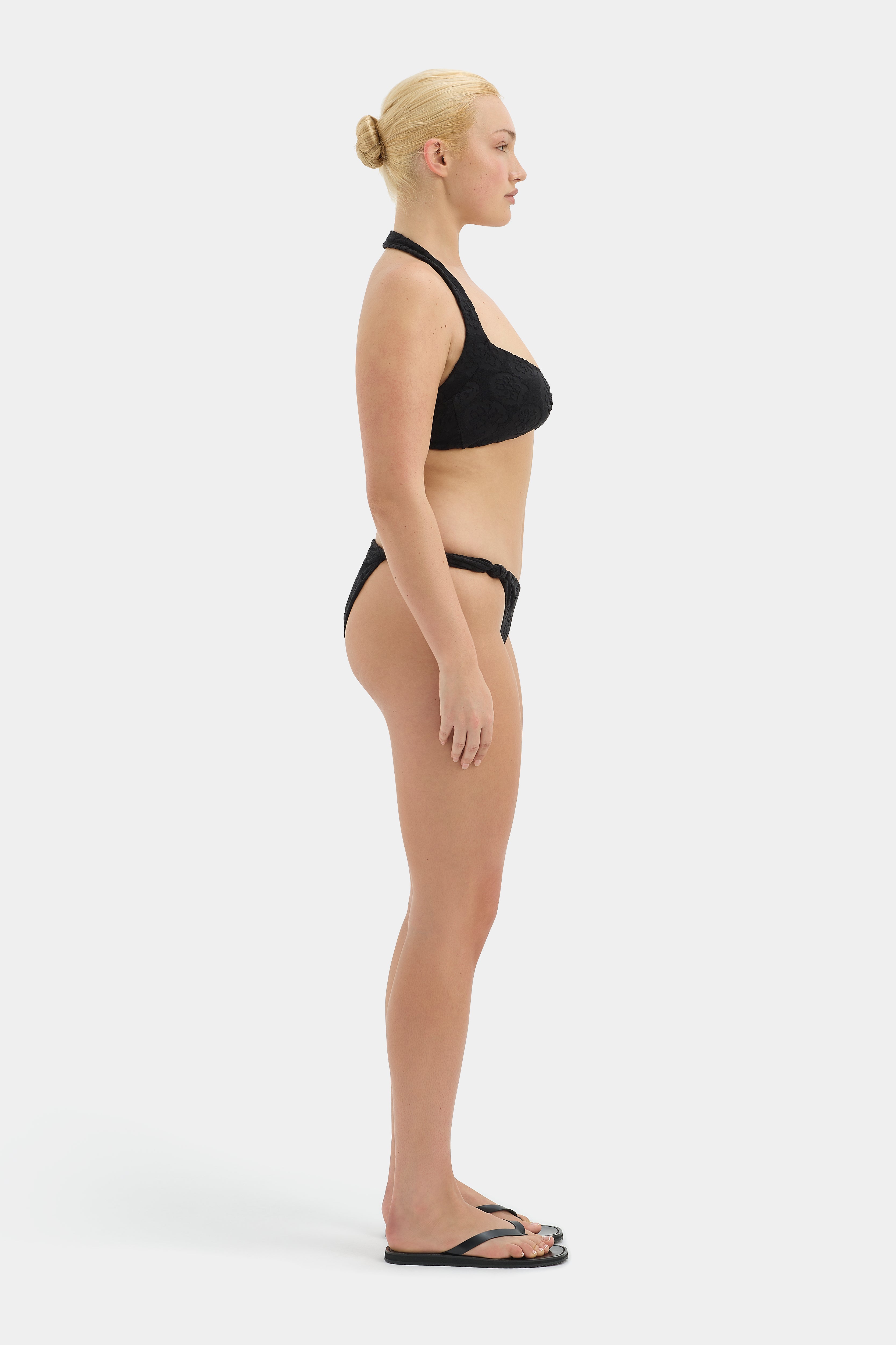 Vittoria Knot Balconette