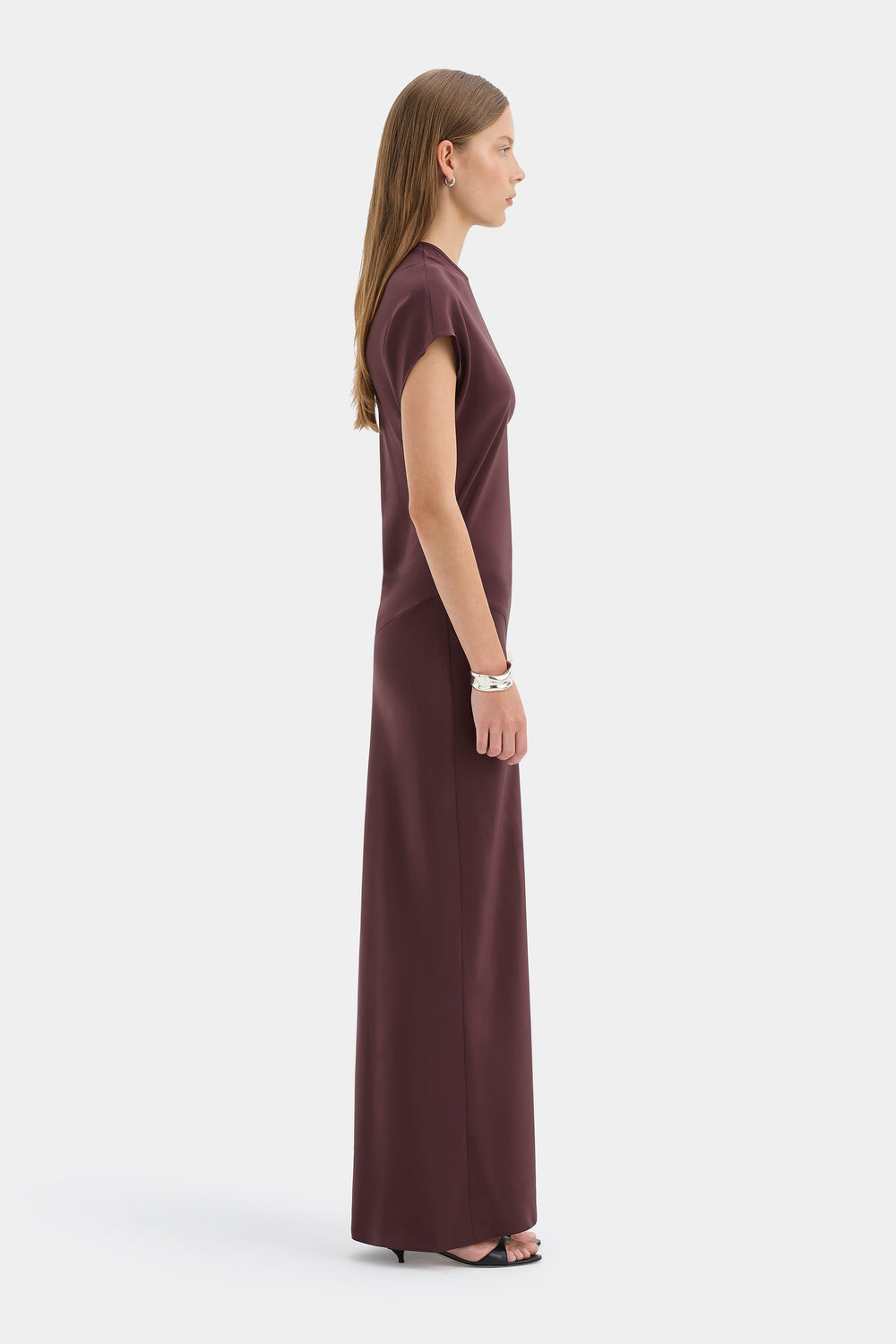 Noria Sleeved Gown