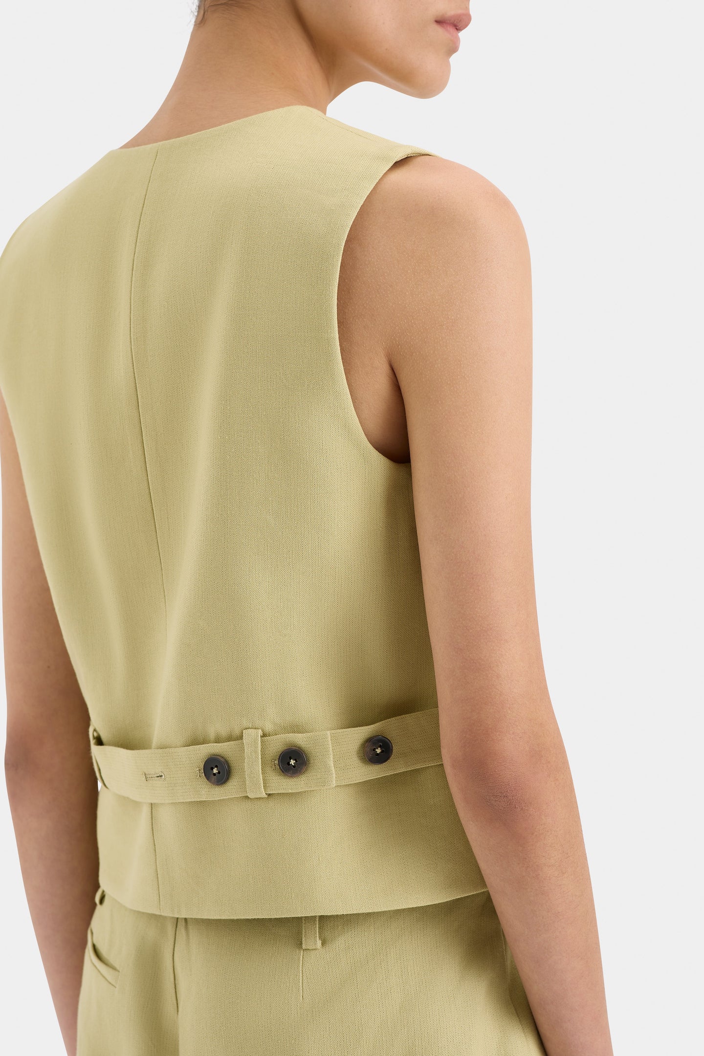 SIR the label Montecito Vest KHAKI