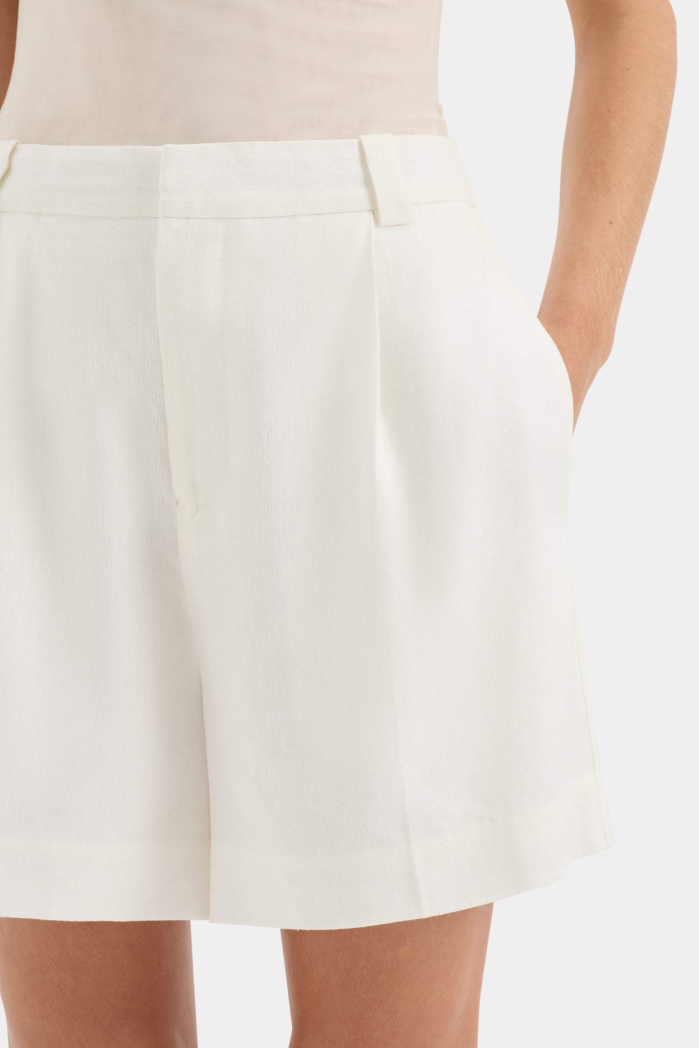 SIR the label Dorian Tailored Short IVORY