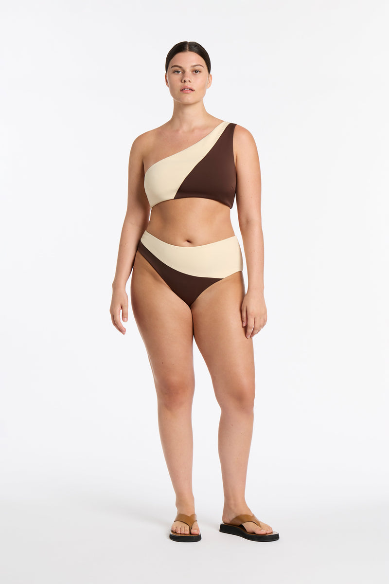 SIR the label Jeanne Asymmetrical Top BUTTER / CHOCOLATE